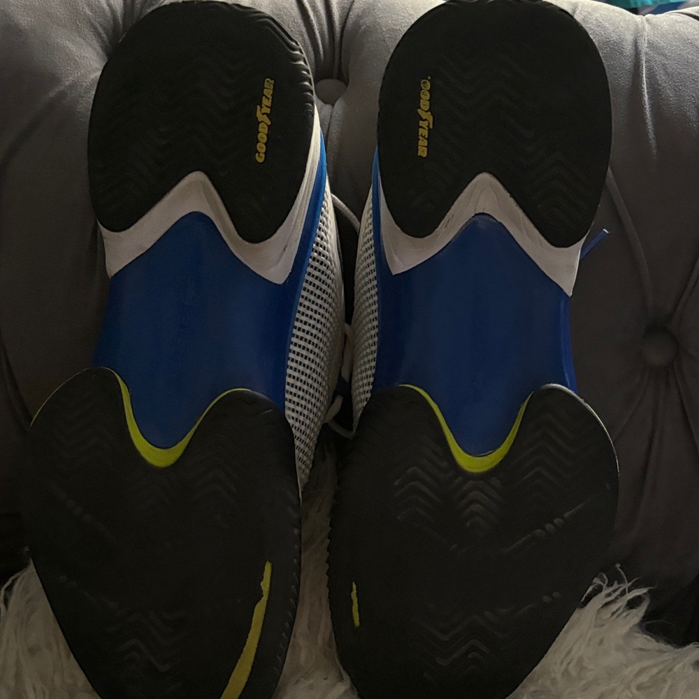 Lacoste White and Blue Sneakers with Green Accents - Picture 8 of 8